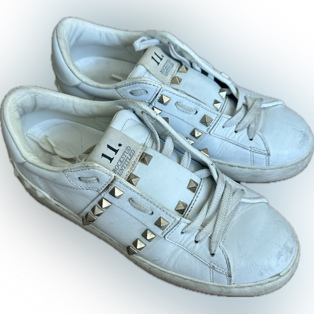 Valentino garavani rockstud leather sneaker